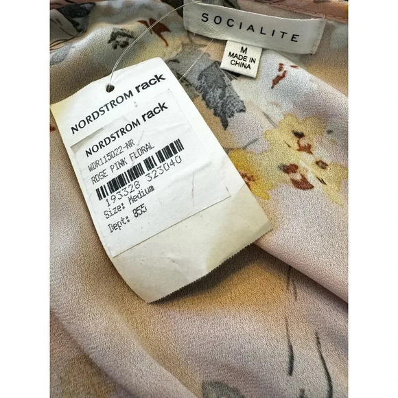 NWT Socialite Pink Floral Flutter Sleeve Ruffle V Wrap Front Hi-Lo Dress SZ M - Picture 8 of 9